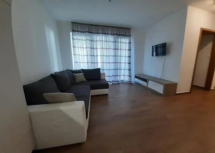 Апартаменты Beach Home